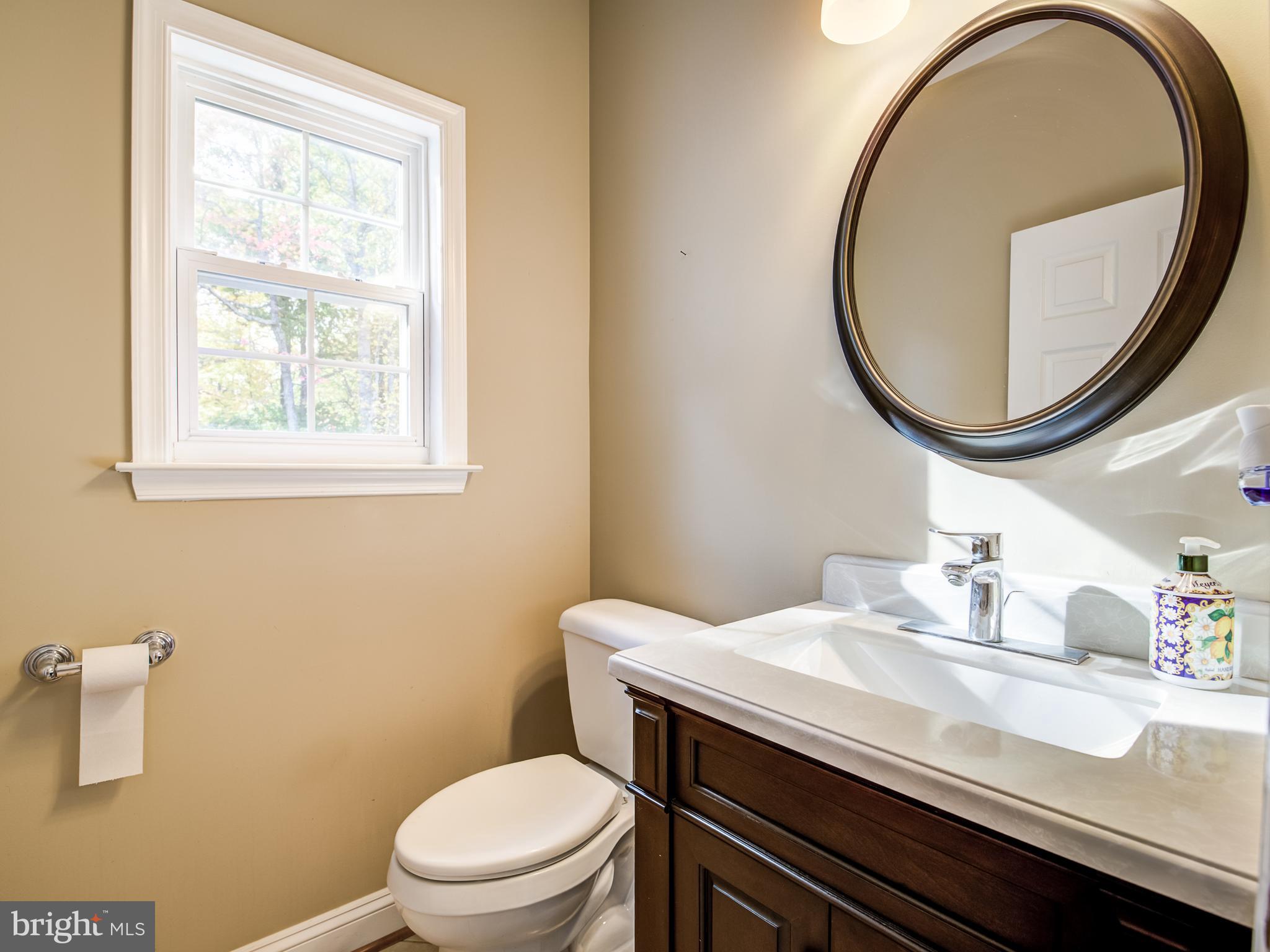 483 Poplar Road Fredericksburg, VA 22406 - Photo 34 of 64 Main Floor Bath