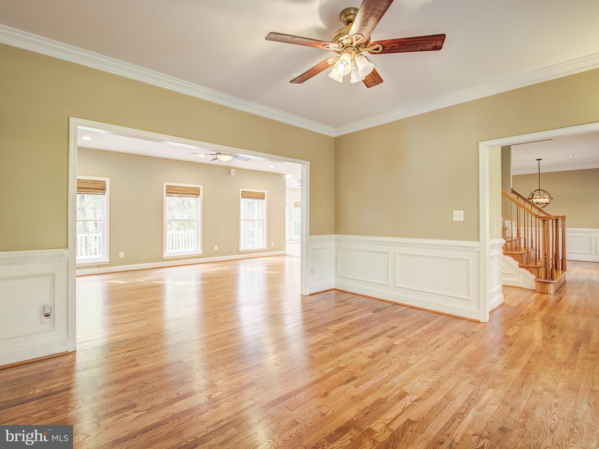 483 Poplar Road Fredericksburg, VA 22406 - Photo 10 of 64 Living Room