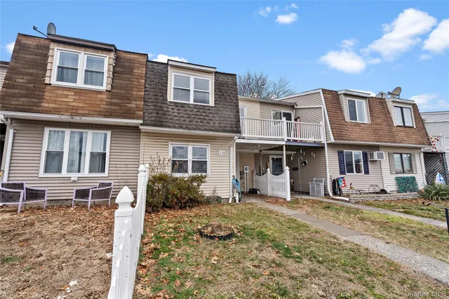 $274,999 | 110 Chrystal Drive, Maybrook, NY 12543