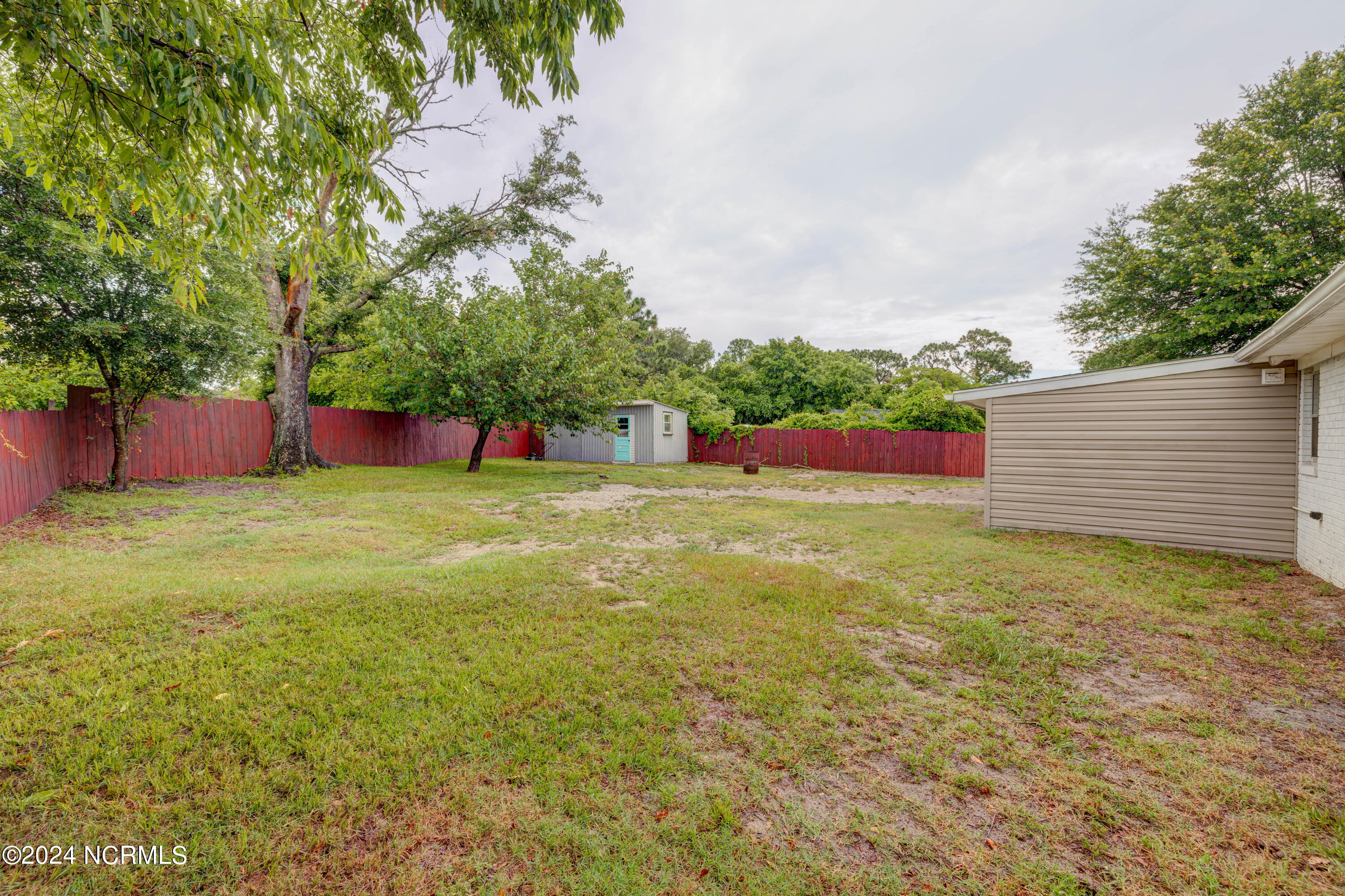 330 Burbank Road Wilmington, NC 28412 - Photo 9 of 37 330BurbanEdit-11