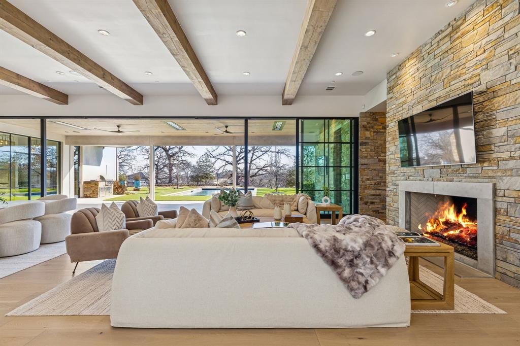 1502 Bluffview Drive Roanoke, TX 76262 - Photo 4 of 34