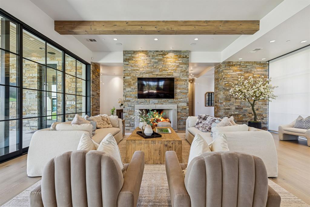 1502 Bluffview Drive Roanoke, TX 76262 - Photo 5 of 34