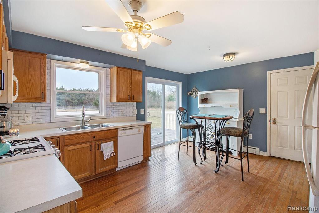 15037 Bird Road Byron, MI 48418 - Photo 12 of 34