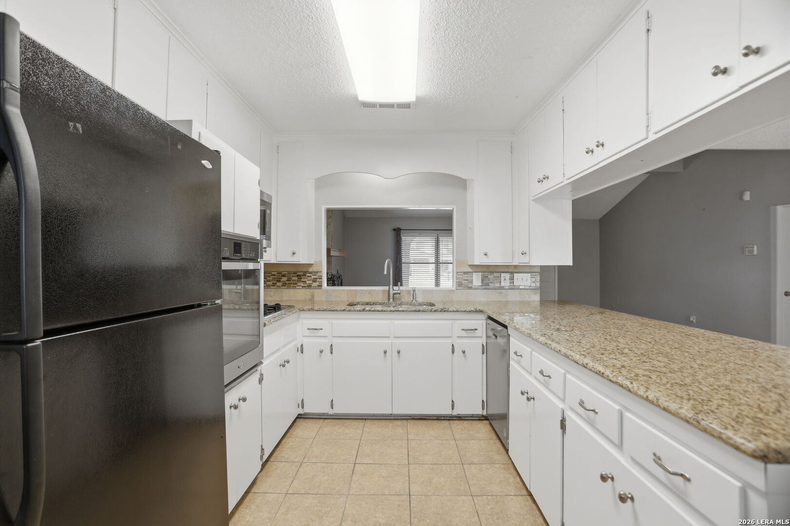 303 Castle Court Converse, TX 78109 - Photo 14 of 28