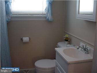 48 Quaker Road Pennsville, NJ 08070 - Photo 8 of 11
