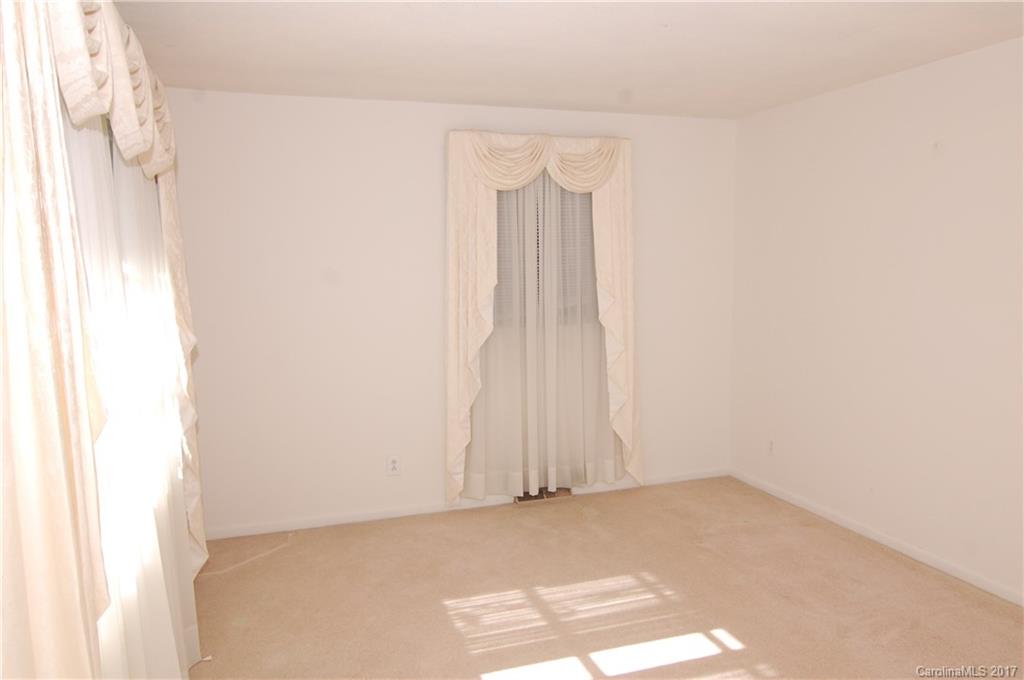 2721 Starnes Road Charlotte, NC 28214 - Photo 8 of 20 Gallery Image 8