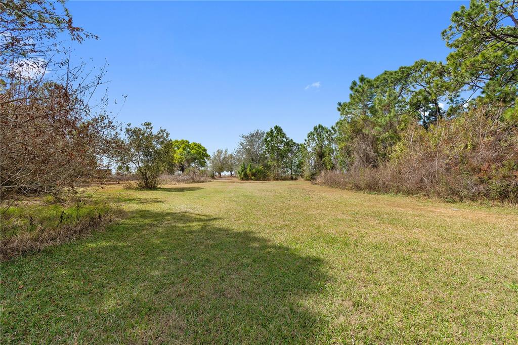 28265 Northeast 65th Terrace Okeechobee, FL 34972 - Photo 11 of 17