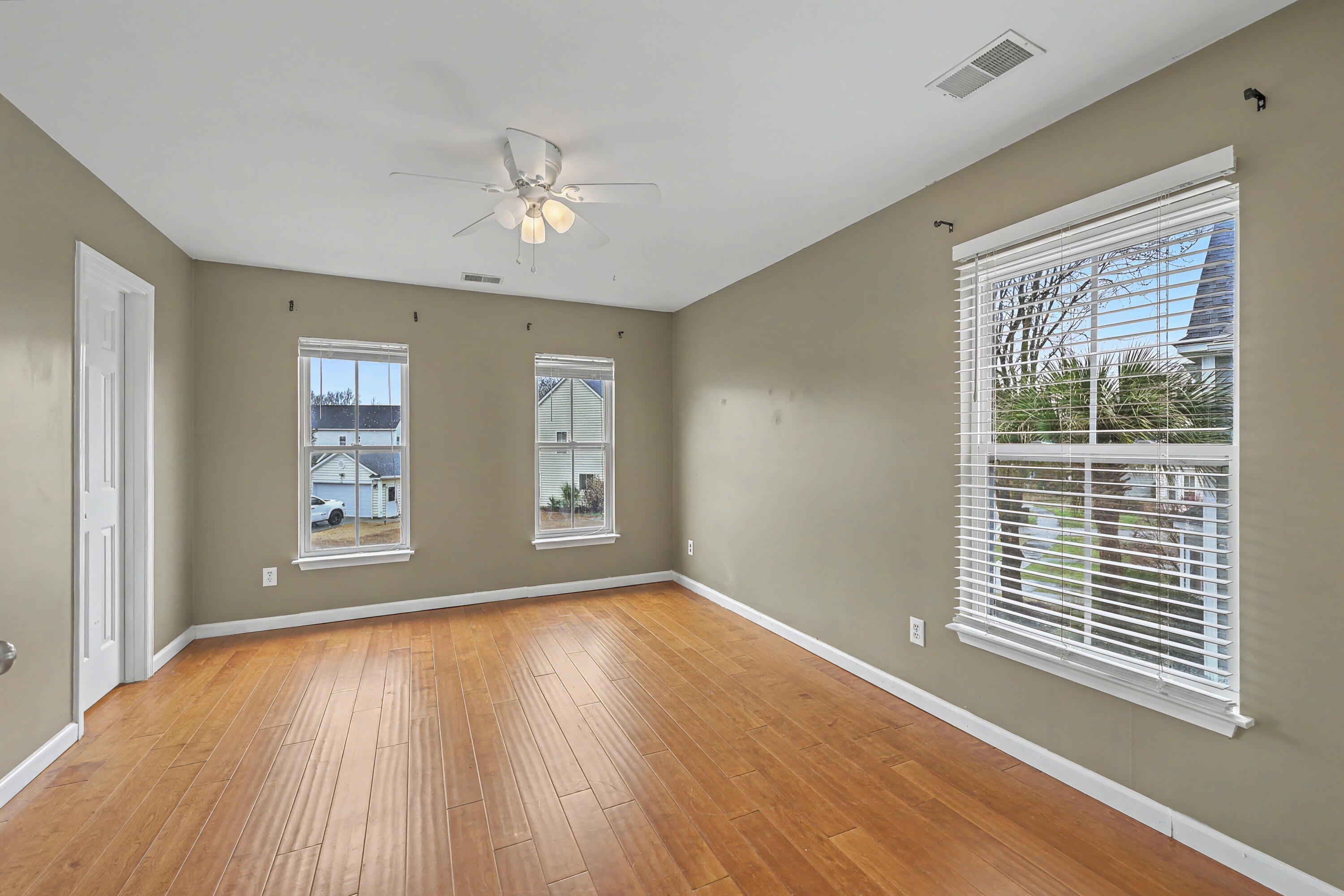 132 Cypress View Road Goose Creek, SC 29445 - Photo 28 of 37 3rd guest bedroom