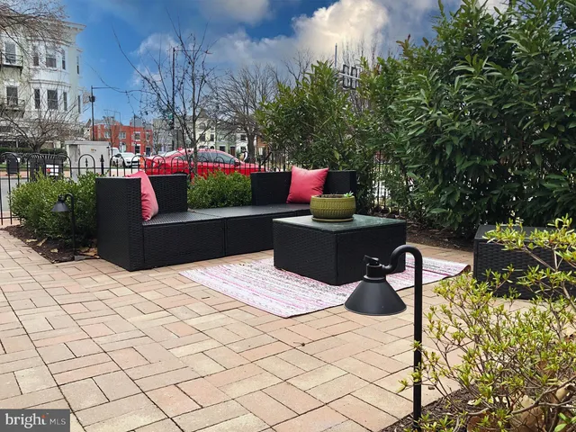 $2,800 | 1302 East Capitol Street Northeast, Unit B, Washington, DC 20003