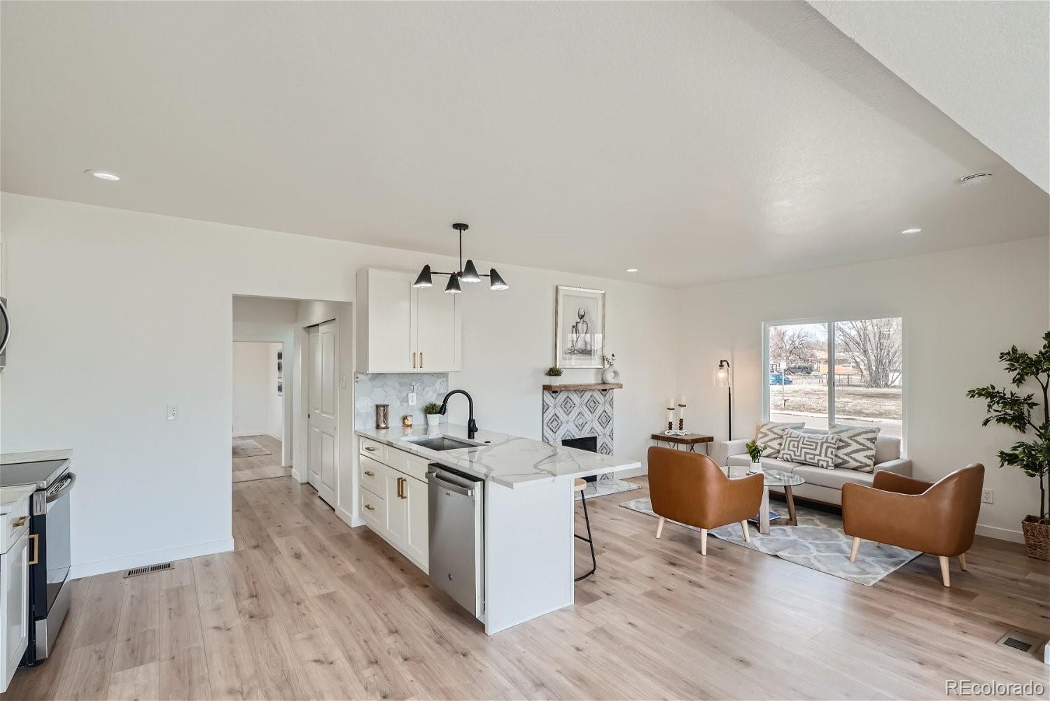 379 Raleigh Street Denver, CO 80219 - Photo 8 of 30 Gallery Image 8
