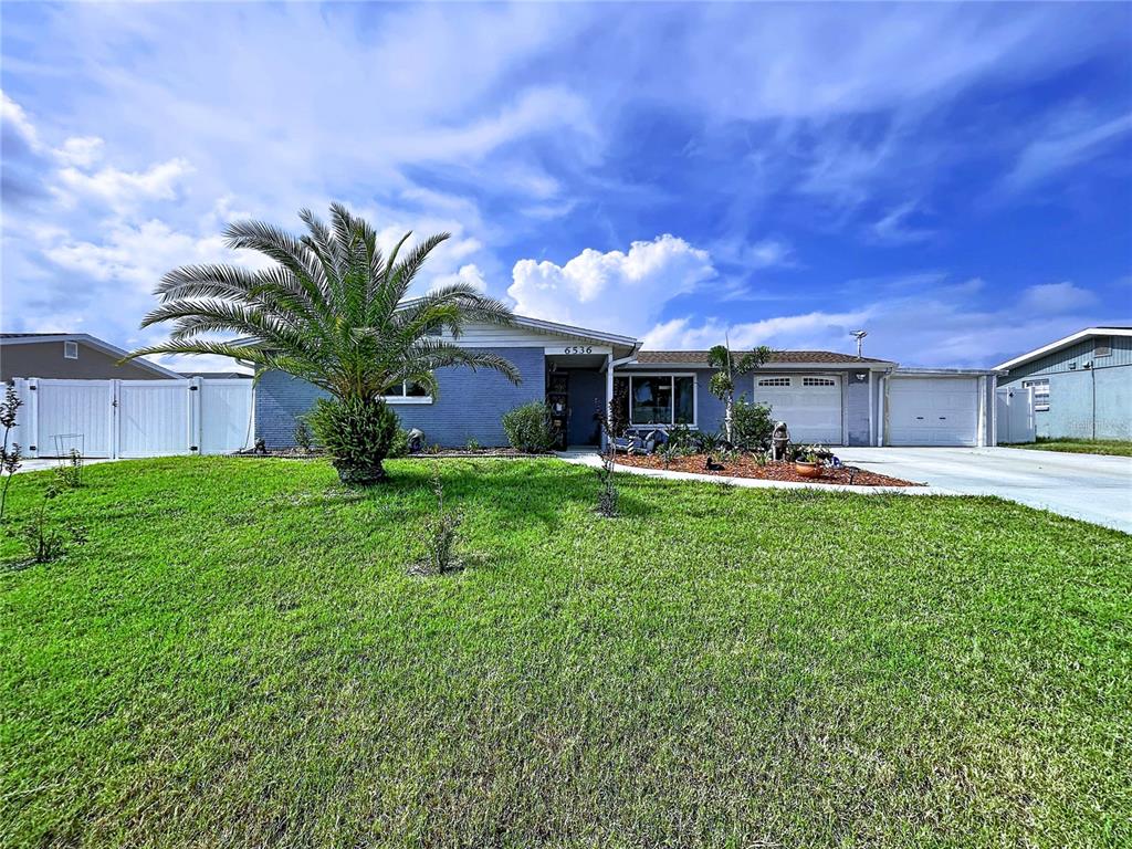 6536 Leeside Isle Hudson, FL 34667 - Photo 3 of 78
