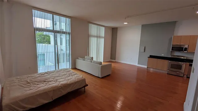 $1,825 | 2100 Van Buren Street, Unit 309, Hollywood, FL 33020