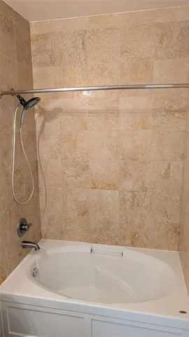 $1,825 | 2100 Van Buren Street, Unit 309, Hollywood, FL 33020