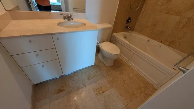 $1,825 | 2100 Van Buren Street, Unit 309, Hollywood, FL 33020