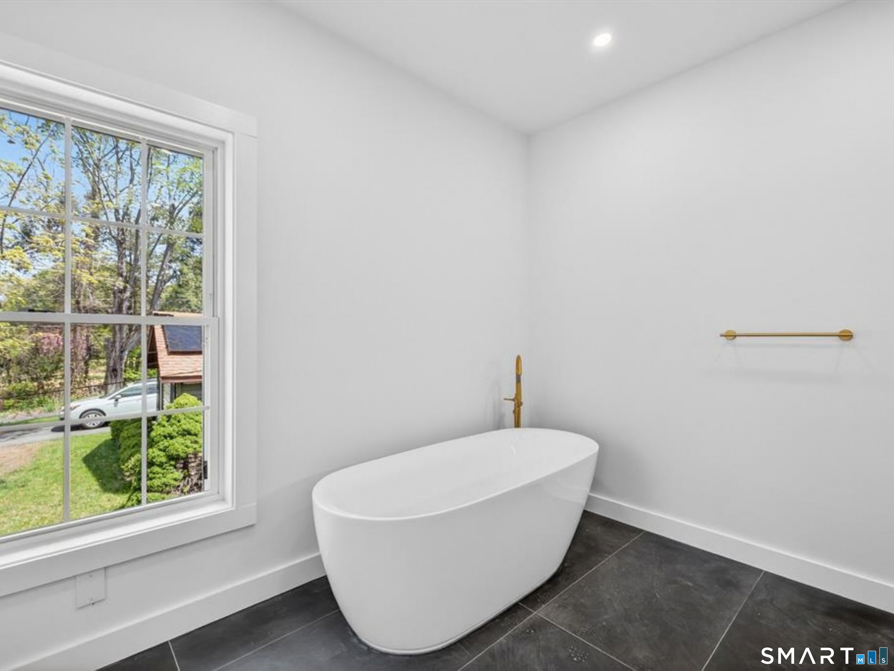 367 South End Road Southington, CT 06479 - Photo 15 of 40 Gallery Image 15