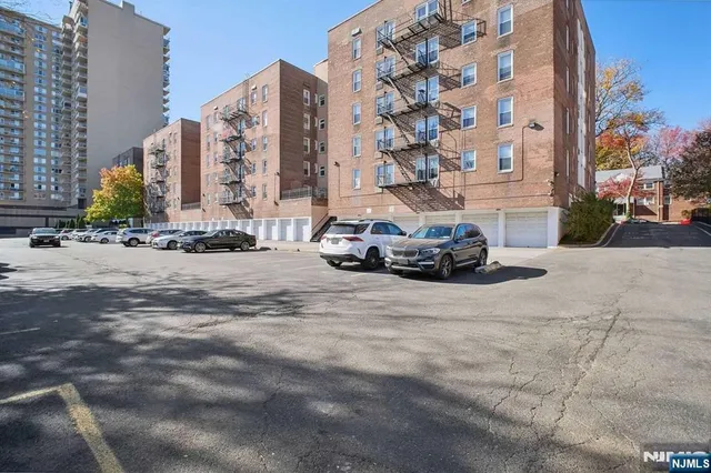 a car parked in front of a building