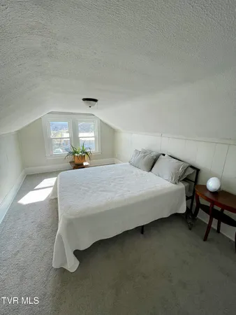 $259,900 | 422 Magnolia Avenue, Johnson City, TN 37604