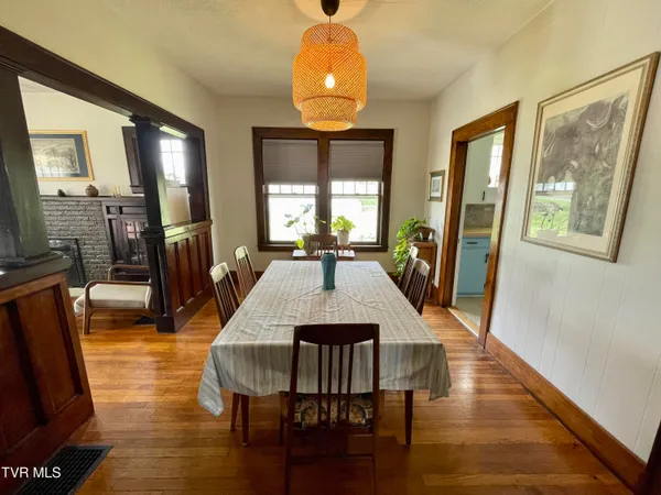 $259,900 | 422 Magnolia Avenue, Johnson City, TN 37604