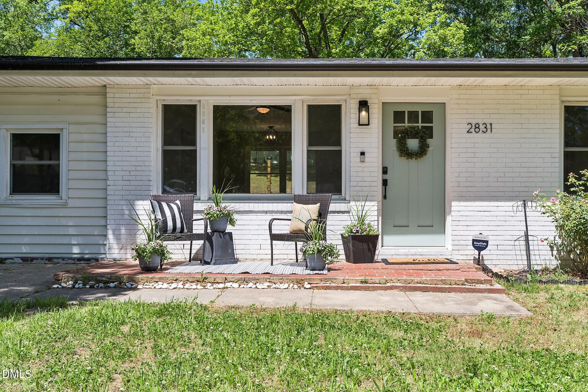 2831 Friar Tuck Road Raleigh, NC 27610 - Photo 7 of 32 273997516