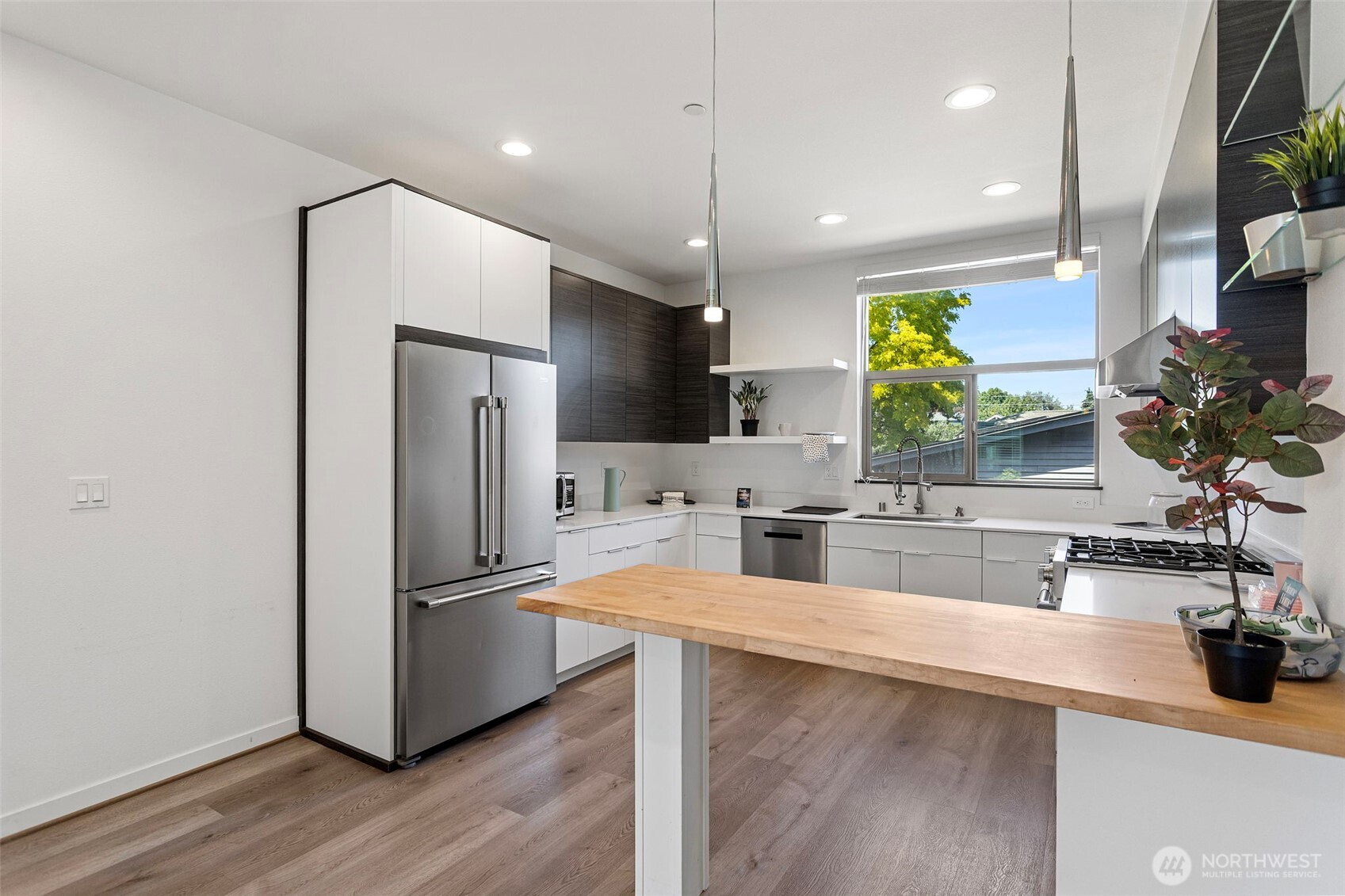 604 Northwest 77th Street, Unit D Seattle, WA 98117 - Photo 13 of 30
