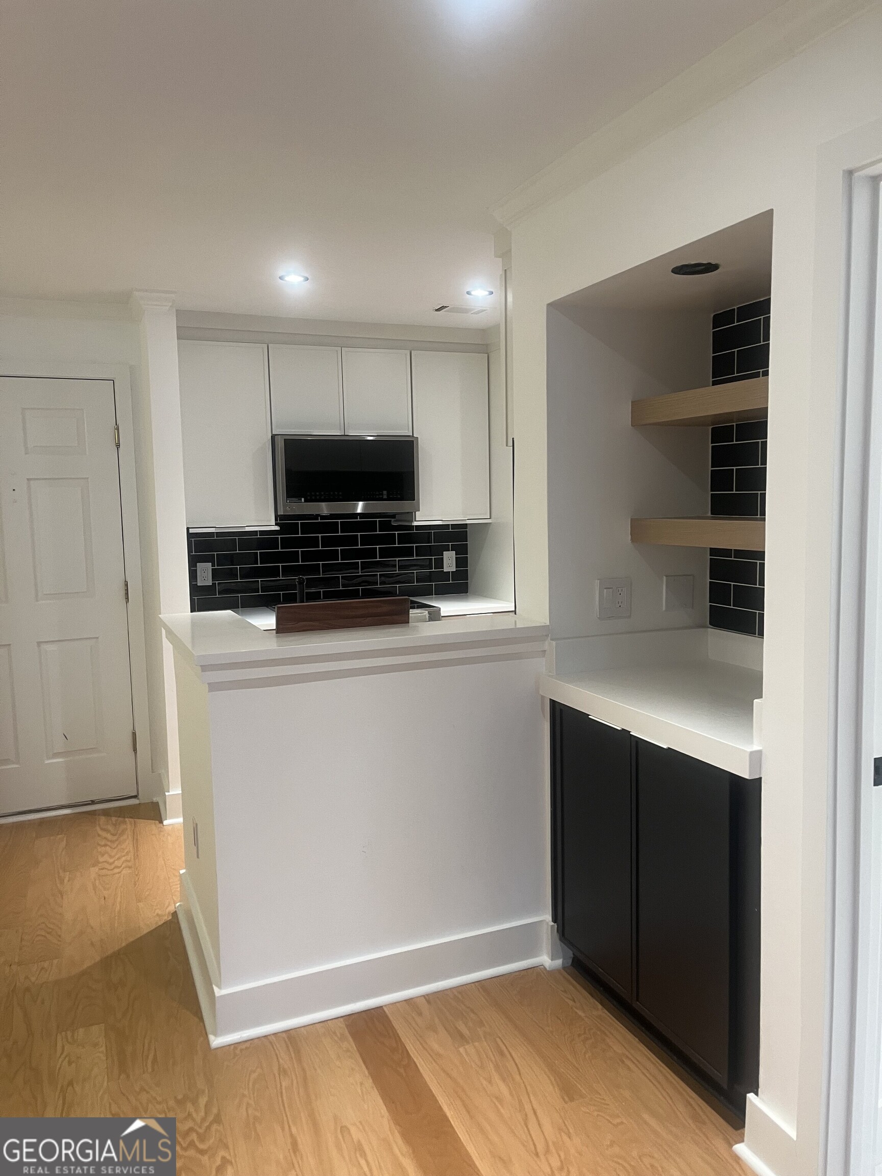 3201 Lenox Road Northeast, Unit 17 Atlanta, GA 30324 - Photo 2 of 11