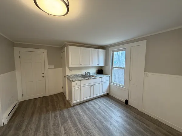 $1,750 | 636 McKinstry Avenue, Unit 1, Chicopee, MA 01020