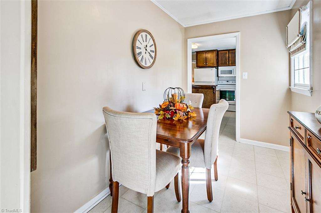 Breakfast area