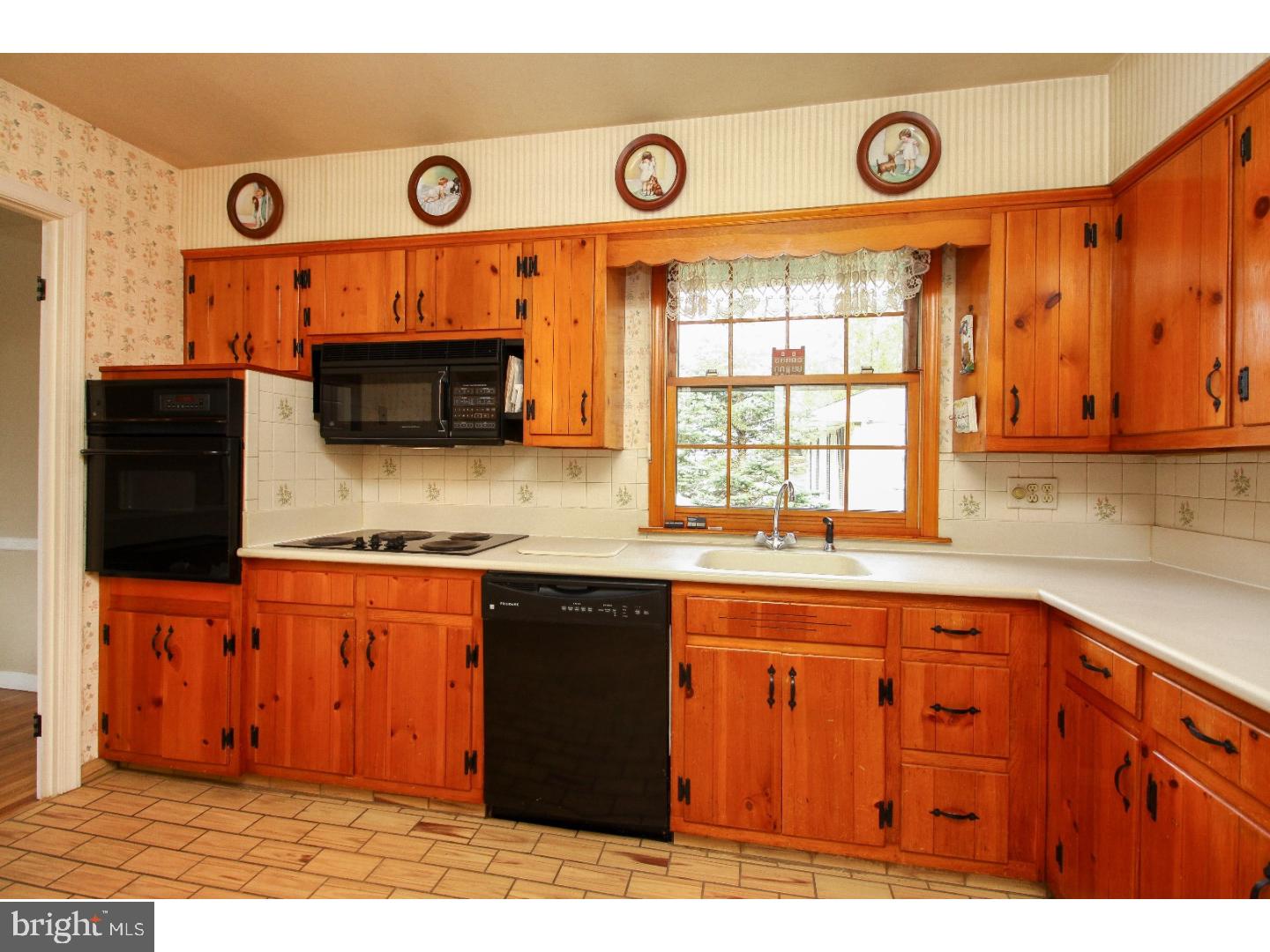 1105 Cooperskill Road Cherry Hill, NJ 08034 - Photo 11 of 24 Gallery Image 11