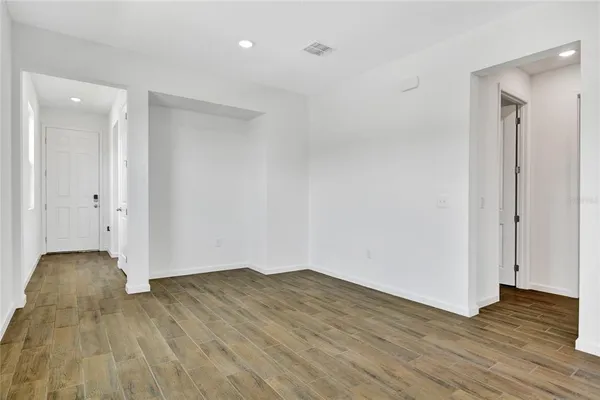 $291,950 | 804 Lake Dell Drive, Dundee, FL 33838