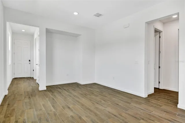 $293,950 | 804 Lake Dell Drive, Dundee, FL 33838