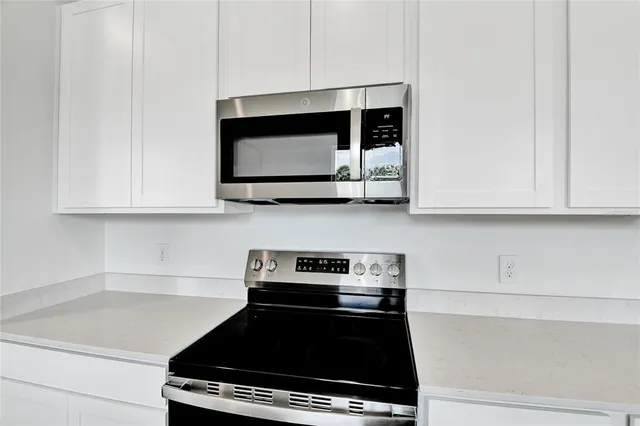 $293,950 | 804 Lake Dell Drive, Dundee, FL 33838