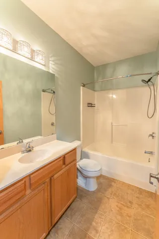 $197,000 | 1590 Parkwood Drive, Unit 102, Woodbury, MN 55125