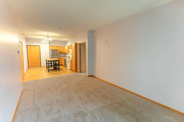 $197,000 | 1590 Parkwood Drive, Unit 102, Woodbury, MN 55125