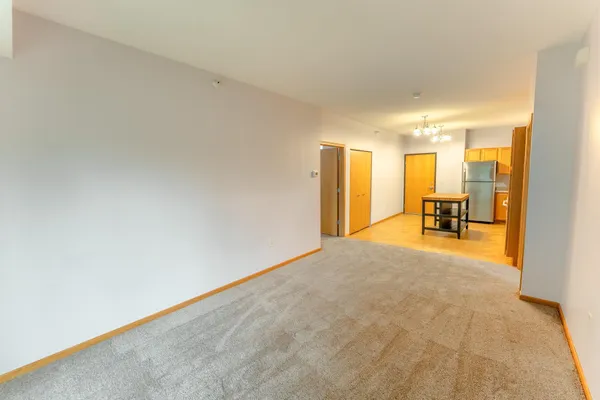 $197,000 | 1590 Parkwood Drive, Unit 102, Woodbury, MN 55125