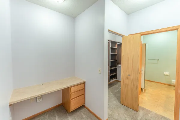 $197,000 | 1590 Parkwood Drive, Unit 102, Woodbury, MN 55125