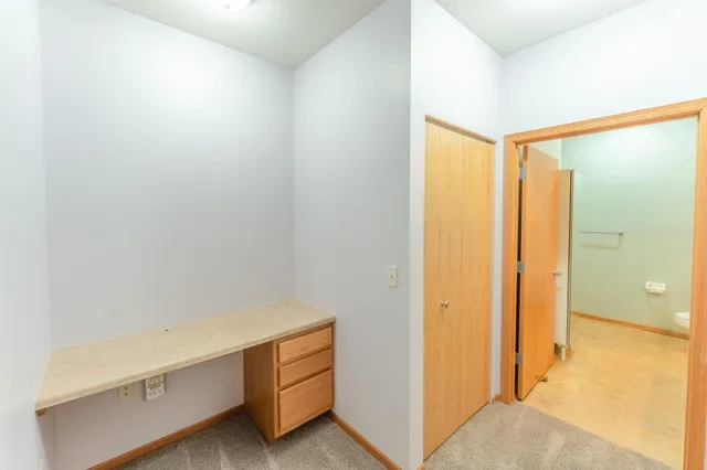 $197,000 | 1590 Parkwood Drive, Unit 102, Woodbury, MN 55125