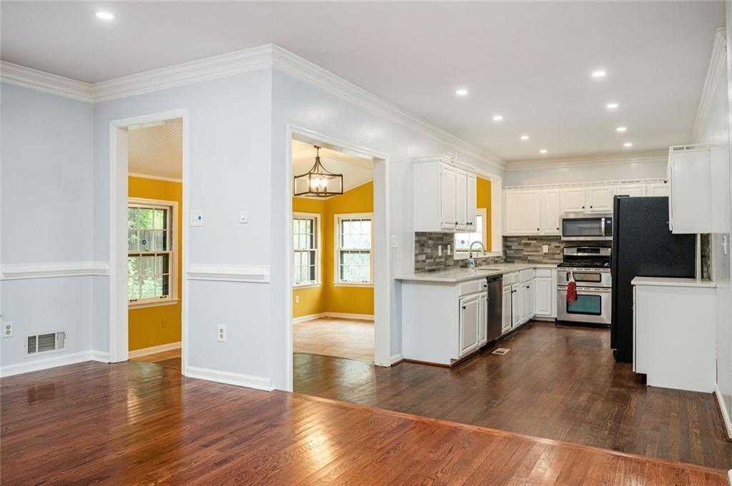 983 Bridgegate Drive Northeast Marietta, GA 30068 - Photo 11 of 34