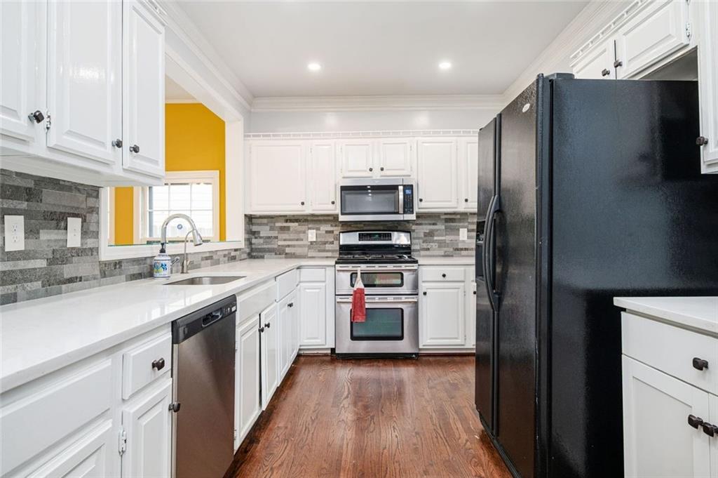 983 Bridgegate Drive Northeast Marietta, GA 30068 - Photo 12 of 34