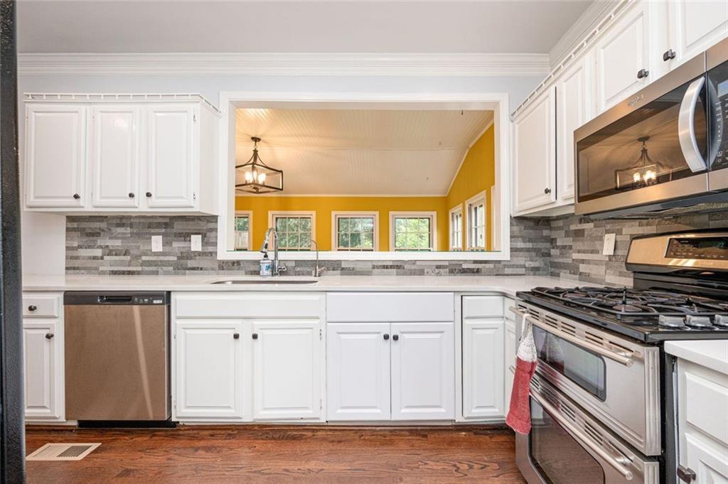 983 Bridgegate Drive Northeast Marietta, GA 30068 - Photo 15 of 34