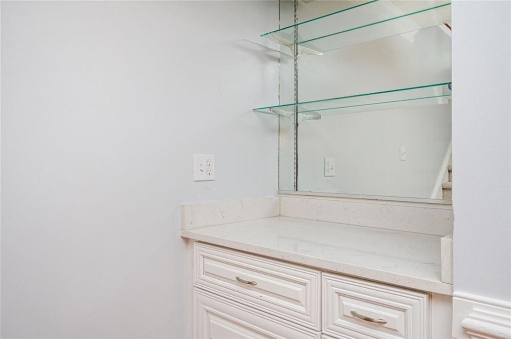 983 Bridgegate Drive Northeast Marietta, GA 30068 - Photo 16 of 34