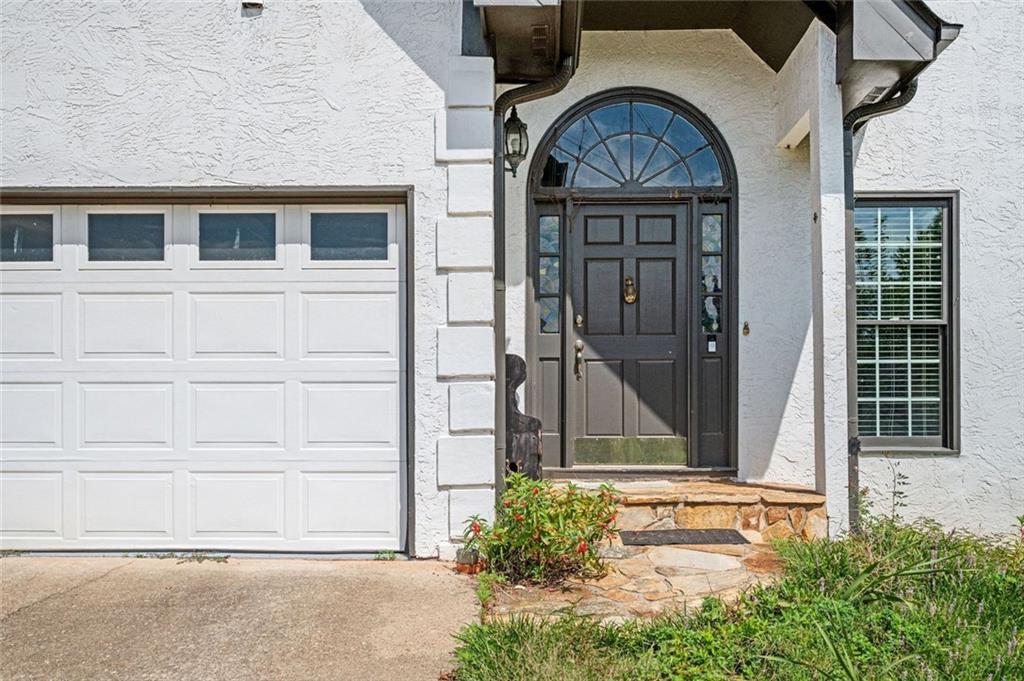 983 Bridgegate Drive Northeast Marietta, GA 30068 - Photo 5 of 34