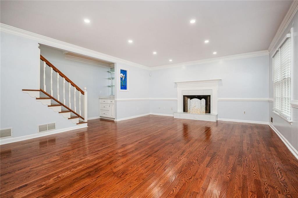 983 Bridgegate Drive Northeast Marietta, GA 30068 - Photo 6 of 34