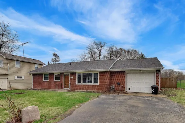 $265,000 | 2917 Virginia Avenue, McHenry, IL 60050