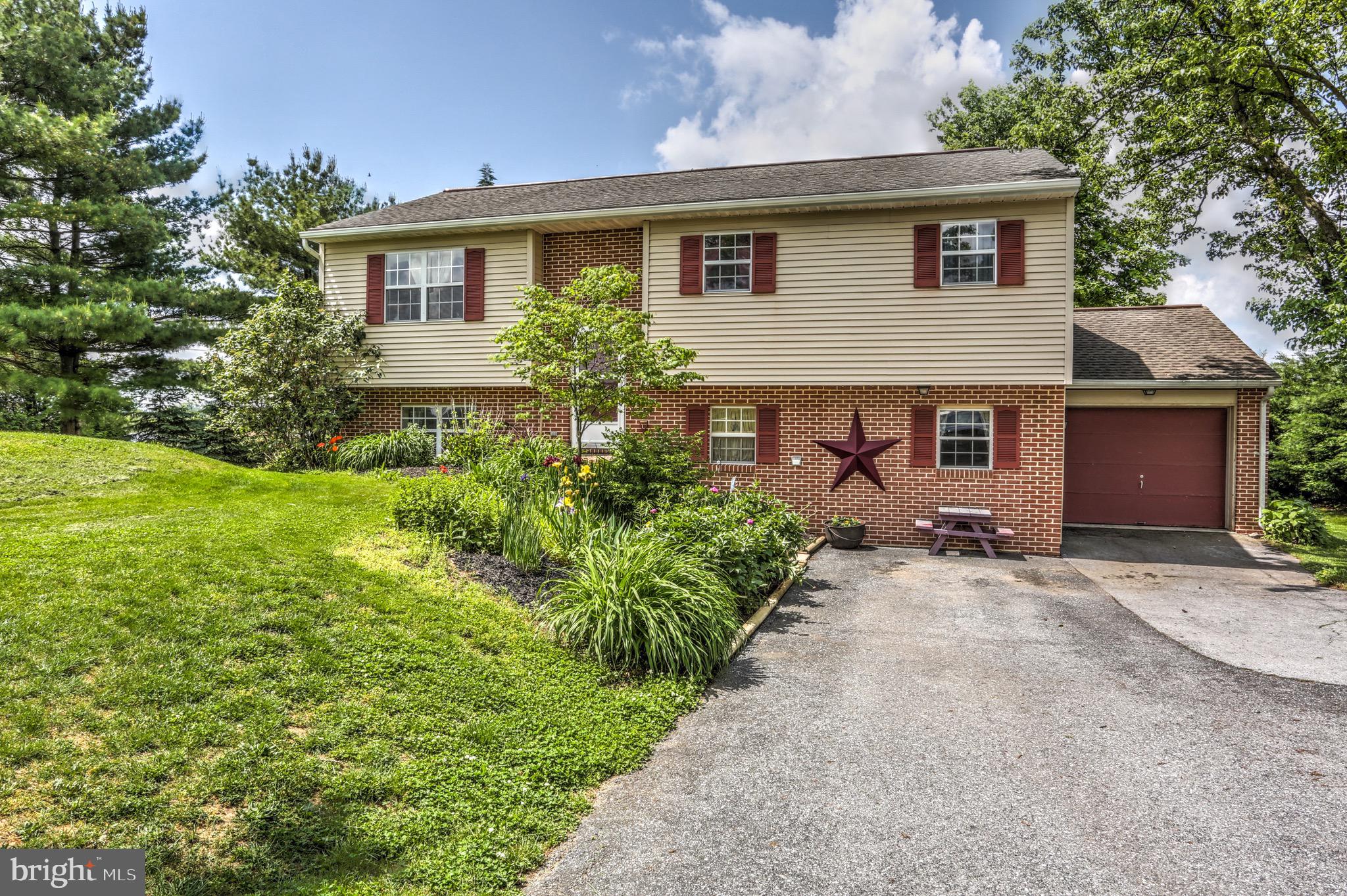 2580 North Colebrook Road Manheim, PA 17545 - Photo 2 of 24