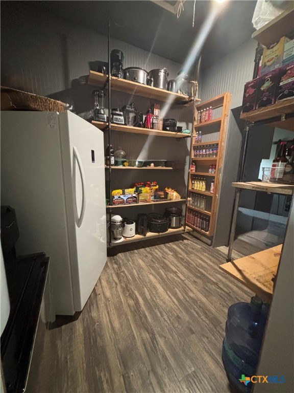 1754 West Big Elm Road Troy, TX 76579 - Photo 11 of 31 a utility room with closet dryer and washer