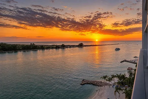 $1,525,000 | 691 South Gulfview Boulevard, Unit 711, Clearwater, FL 33767