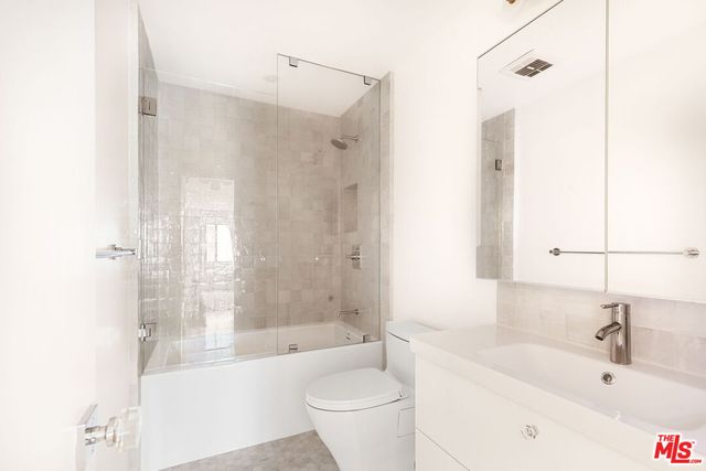 $620,000 | 11750 Sunset Boulevard, Unit 115, Los Angeles, CA 90049