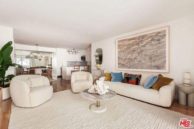 $620,000 | 11750 Sunset Boulevard, Unit 115, Los Angeles, CA 90049