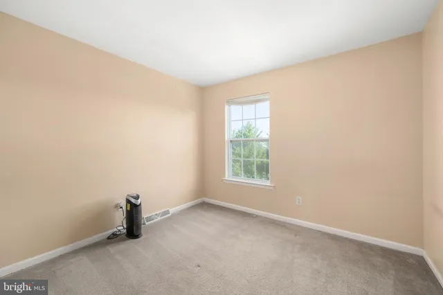 $295,000 | 351 Paradee Drive, Dover, DE 19904