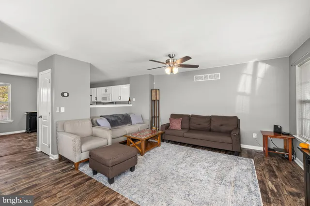 $295,000 | 351 Paradee Drive, Dover, DE 19904